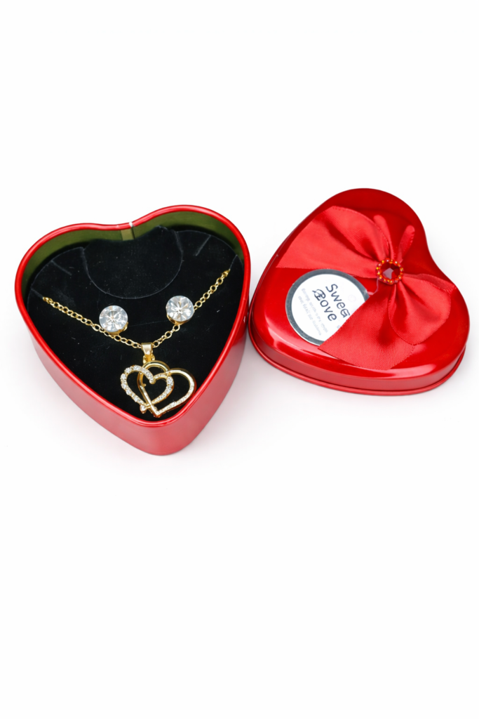 romantic heart jewelry gift set with red heart box